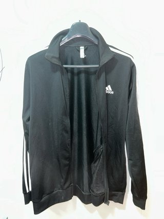 Chaqueta Adidas Negra con Rayas Blancas