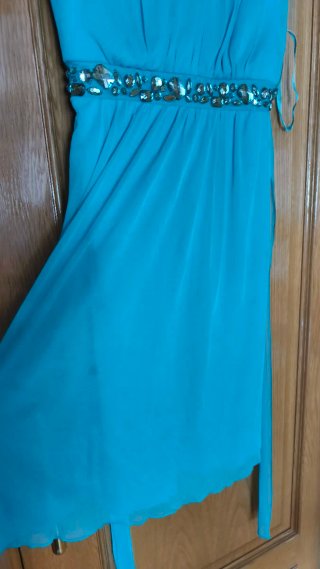 Vestido elegante con pedrería