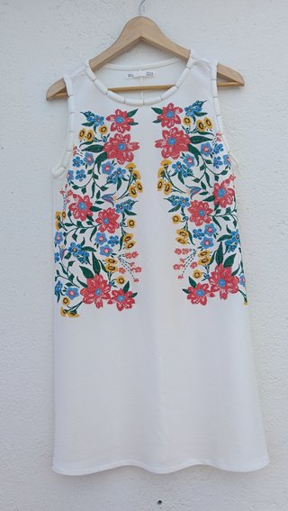 Vestido blanco bordad floral Sfera El Corte Inglés