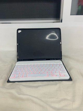 Funda y teclado iPad Pro 10.5 azul