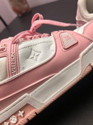 Scarpe Louis Vuitton rosa e bianche usate