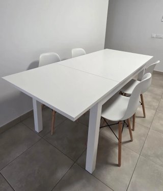 Mesa Comedor Extensible Blanca con 4 sillas