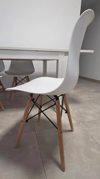Mesa Comedor Extensible Blanca con 4 sillas
