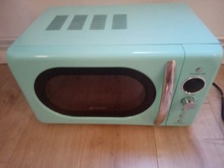 Microondas Grunkel Verde Retro, 6 meses de uso