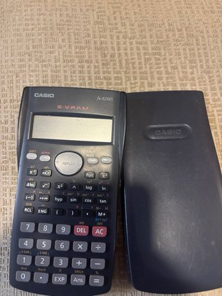 Calculadora Científica Casio fx-82MS