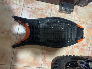 Asiento Gel KTM 890