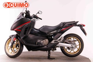 HONDA NC 750 S DCT