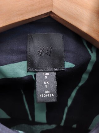 Camisa H&M Estampada Hojas Azul y Verde