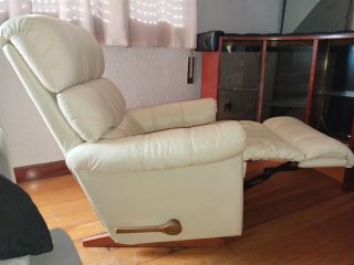 Sillón balancín y reclinable beige