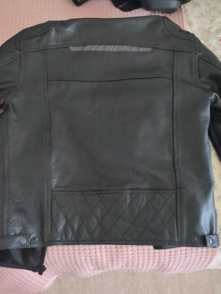 Chaqueta de moto cuero negra
