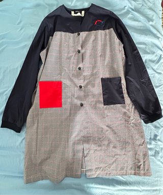 Babero Shackleton International School uniforme