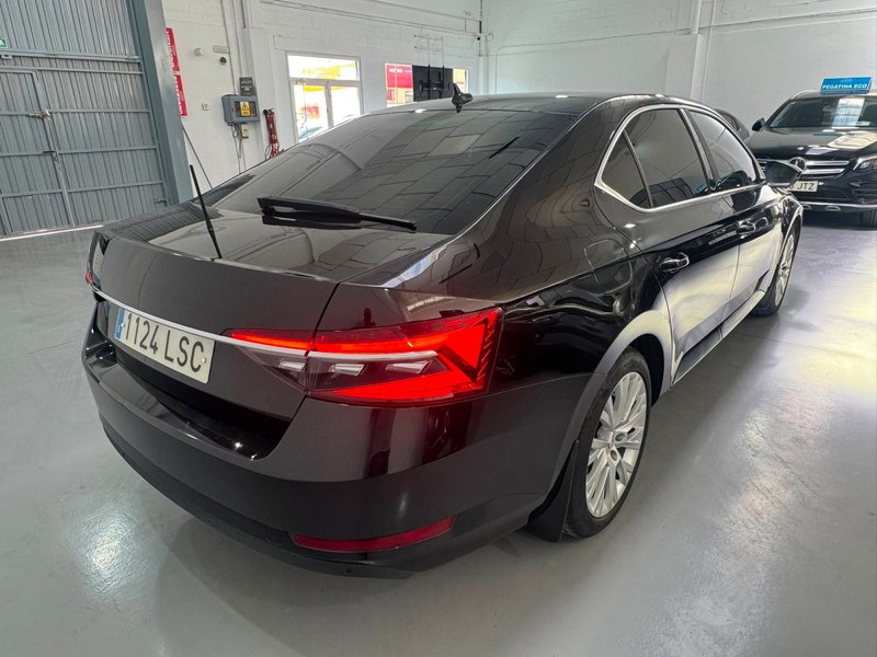 Škoda Superb 2021, foto 7