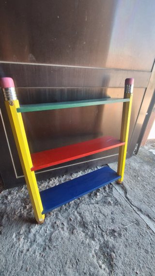 Estantería infantil lápiz 3 baldas