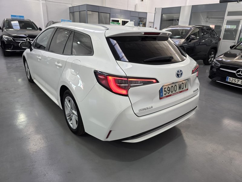 Toyota Auris 2023, foto 4