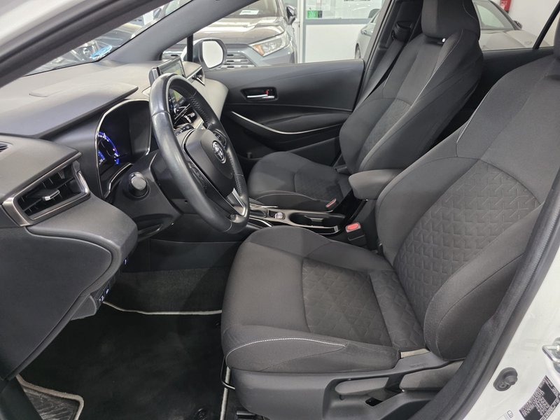 Toyota Auris 2023, foto 16