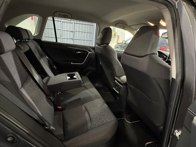 Toyota RAV4 2020, foto 6