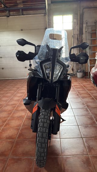 KTM 790 Adventure Negra y Naranja