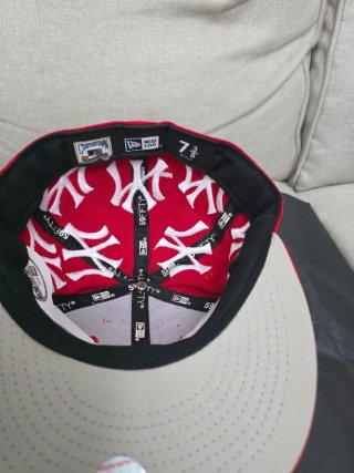 Gorra Supreme Roja Box Logo