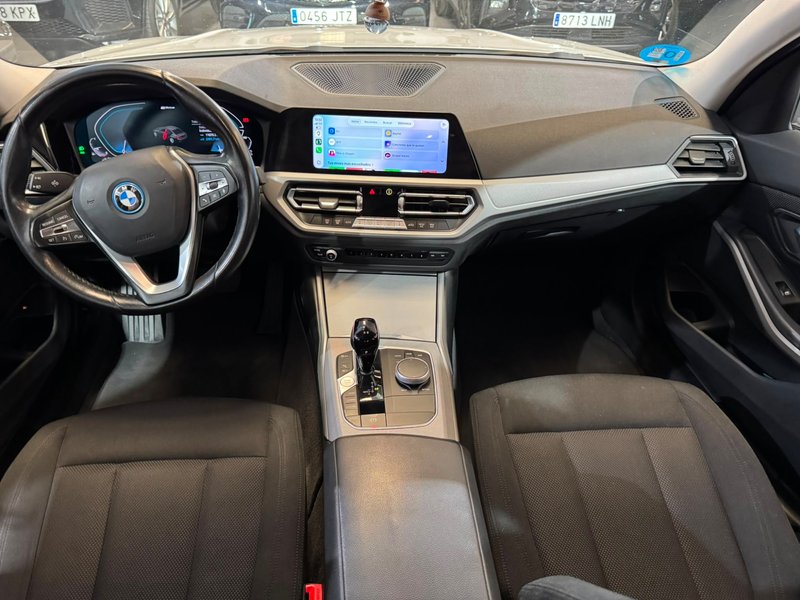 BMW Serie 3 2021, foto 2