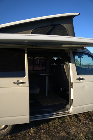 Volkswagen T5 Camper 2003 · 5 Places
