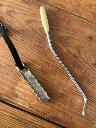 Cejilla y palanca trémolo guitarra