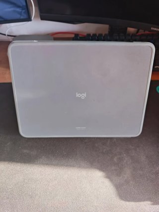 Logitech Combo Touch per iPad Air da 11" (5a gen)