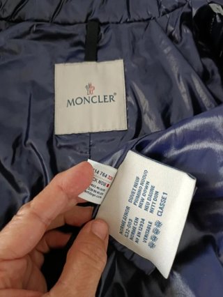 Abrigo" Moncler". Perfecto estado