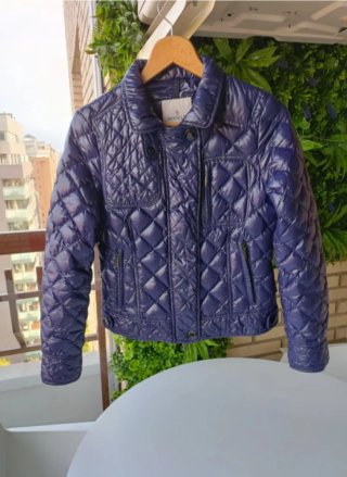 Abrigo" Moncler". Perfecto estado