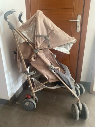Cochecito Maclaren techno Xt color beige.