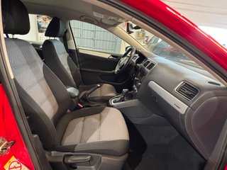 VOLKSWAGEN Jetta 1.4 TSI DSG Hybrid