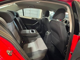VOLKSWAGEN Jetta 1.4 TSI DSG Hybrid