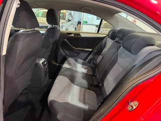 VOLKSWAGEN Jetta 1.4 TSI DSG Hybrid