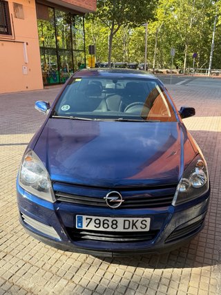 Opel Astra 2005 1.7 tdci 235000 km pegatina B