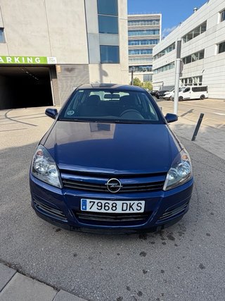 Opel Astra 2005 1.7 tdci 235000 km pegatina B