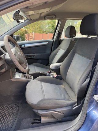 Opel Astra 2005 1.7 tdci 235000 km pegatina B