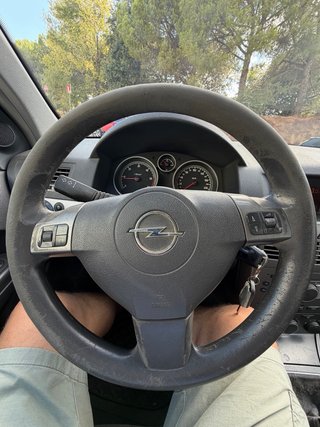 Opel Astra 2005 1.7 tdci 235000 km pegatina B