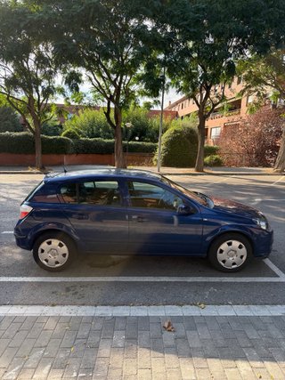 Opel Astra 2005 1.7 tdci 235000 km pegatina B