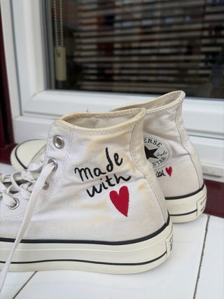 Converse Blancas Made With Love