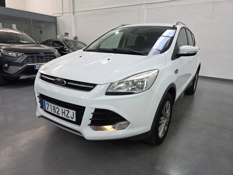 Ford Kuga 2.0 TDCi Titanium 4x4 Powershift (2014) 2014, foto 3