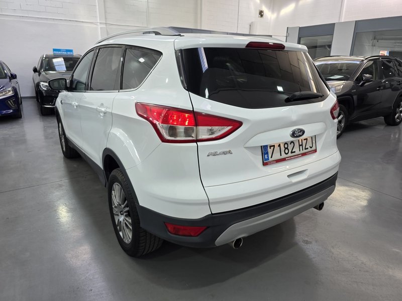 Ford Kuga 2.0 TDCi Titanium 4x4 Powershift (2014) 2014, foto 4