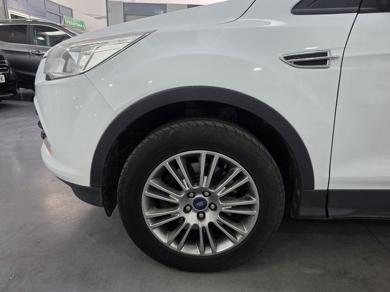 Ford Kuga 2.0 TDCi Titanium 4x4 Powershift (2014) 2014, foto 10