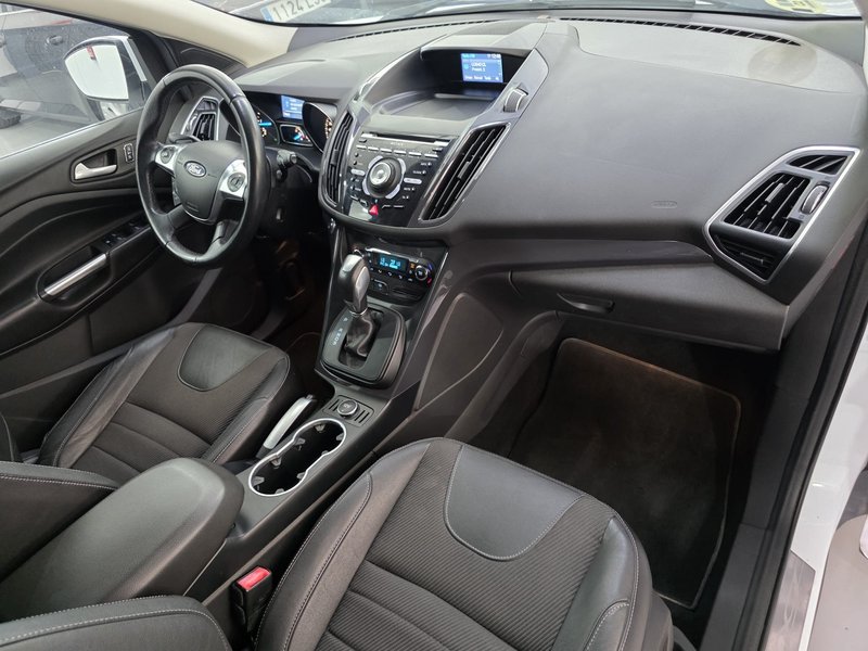 Ford Kuga 2.0 TDCi Titanium 4x4 Powershift (2014) 2014, foto 24
