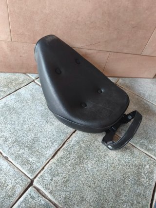 Asiento delantero HONDA Revel 250