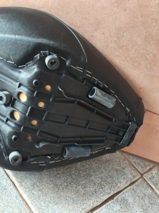 Asiento delantero HONDA Revel 250