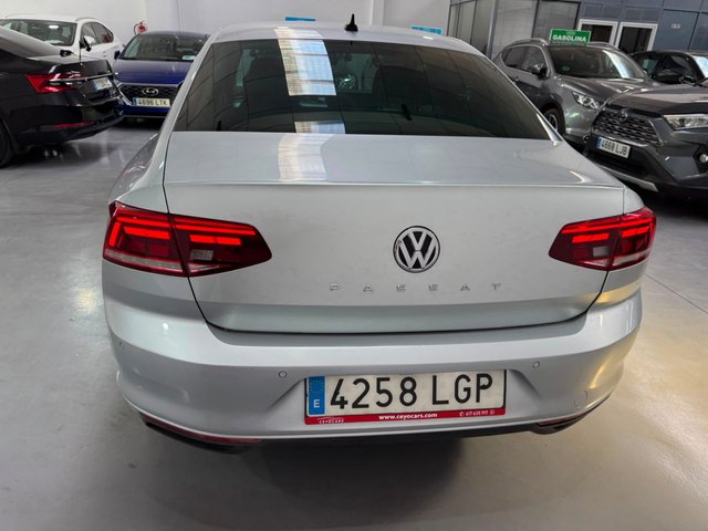 VOLKSWAGEN Passat Executive 1.6 TDI 88kW 120CV DSG