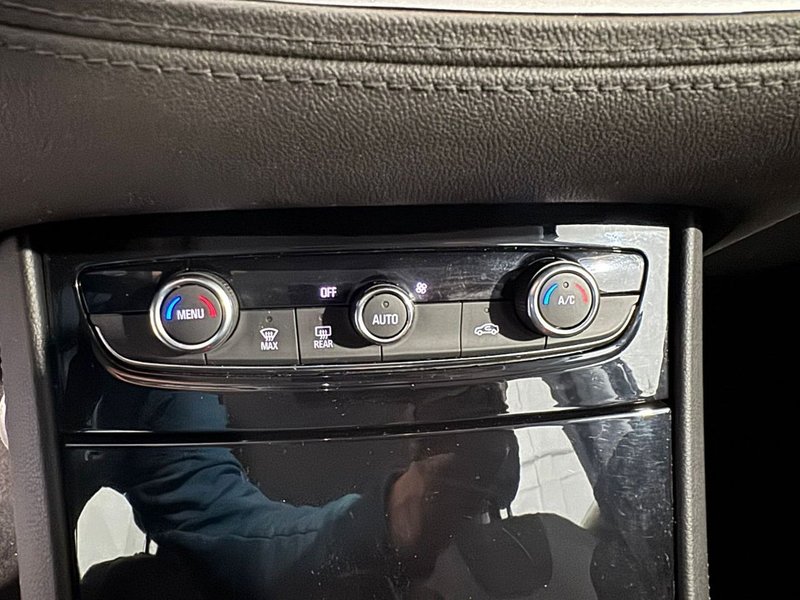Opel Grandland X 2018, foto 17