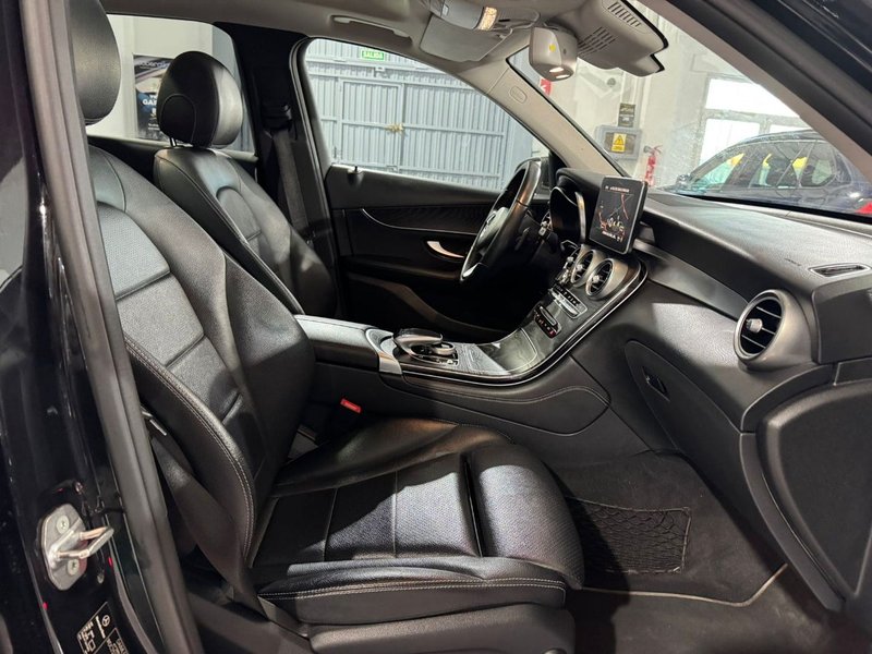 Mercedes-Benz GLC 2016, foto 15
