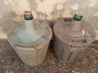 2 Garrafas de 10L con tapón