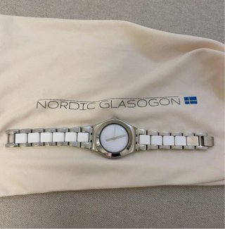 Reloj Swatch Irony Mujer Plata y Blanco