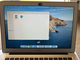 MacBook Air 13 i5 8GB 256GB SSD Plata